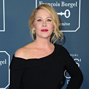 Christina Applegate Reveals She Working on a Memoir
