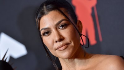 Kourtney Kardashian Lemme Wakeup Gummies