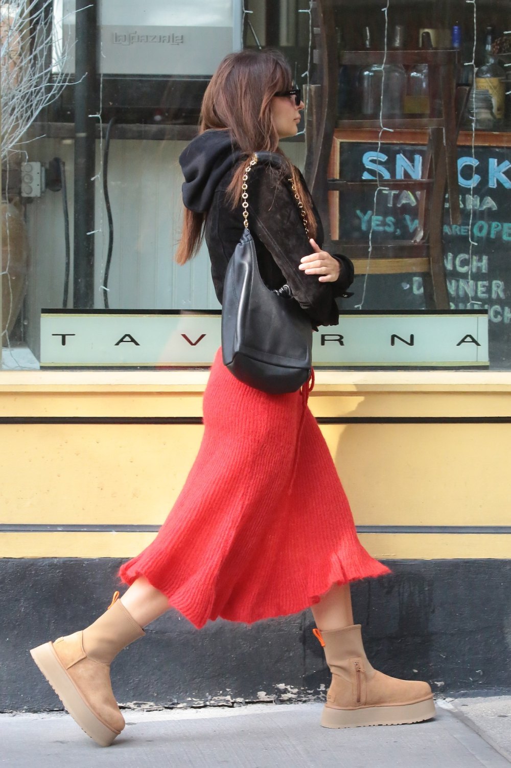 The &lsquo;00s Trends Stars Like Meghan Markle, Jennifer Lopez and Rihanna Are Embracing