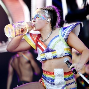 JoJo Siwa’s Grandma Approves of Her Drinking Alcohol On Stage