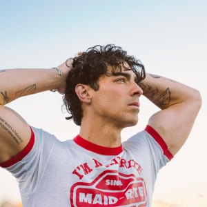 Joe Jonas Releases 1st Single Work It Out From Upcoming Solo Album