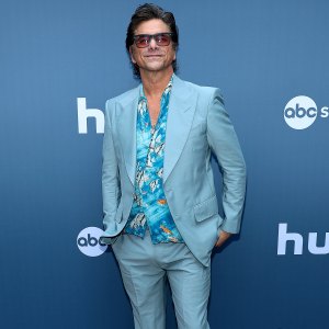 John Stamos Says His Therapist Saved His Life By ‘Helping Me Get Sober’