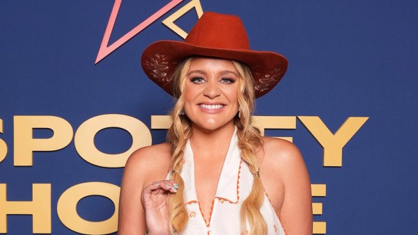Lauren Alaina Announces Her Father Has Died Postpones Concerts to To Be With Her Family 172