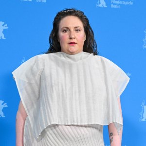 Lena Dunham Drops Out of Polly Pocket Film so Her Body Won t Be Dissected Again 454