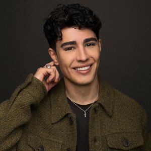 Reporter Omid Scobie s Debut Novel Royal Spin Getting the Hollywood Treatment With TV Adaptation 983