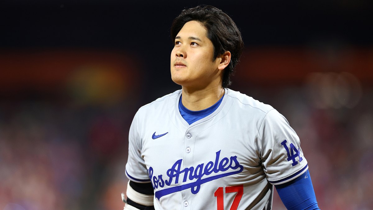 Dodgers Star Shohei Ohtani Appears to Make Lewd Gesture to Celebrate Stolen Base