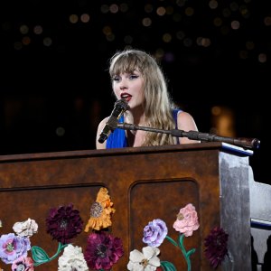 Taylor Swift Travis Kelce mashup eras tour