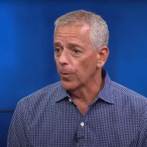 Thom Brennaman Joins The CWs College Football Announcing Team 4 Years After Gay Slur Scandal