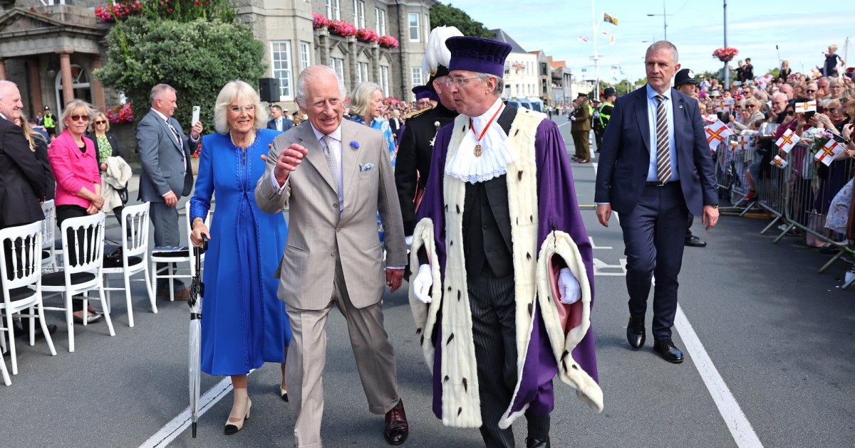 Queen Camilla Spotted With Bandaged Right Ankle After Minor Sprain Queen Camilla Spotted With Bandaged Right Ankle After Minor Sprain