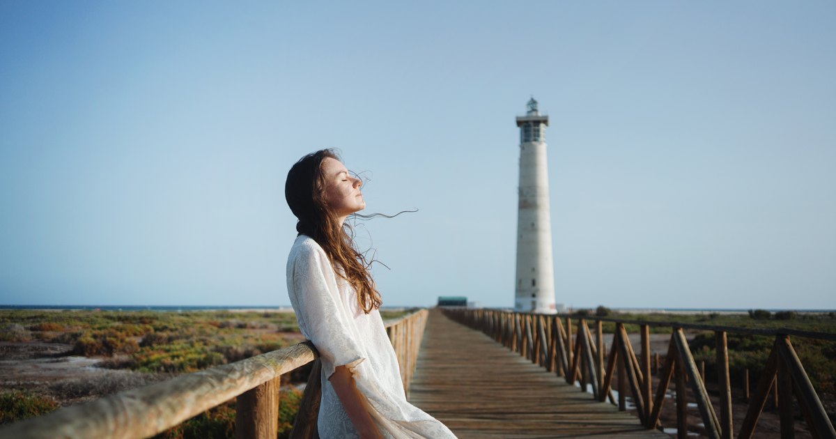 Evoke a Cape Cod Summer Lifestyle With Breezy Fashion Staples Evoke a Cape Cod Summer Lifestyle With Breezy Fashion Staples