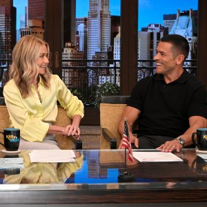 Kelly Ripa Details Inappropriate Backstage Incident With Mark Consuelos