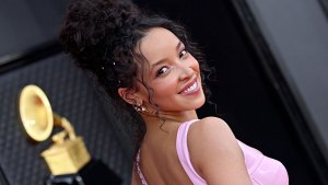Tinashe wearing pink dress on red carpet