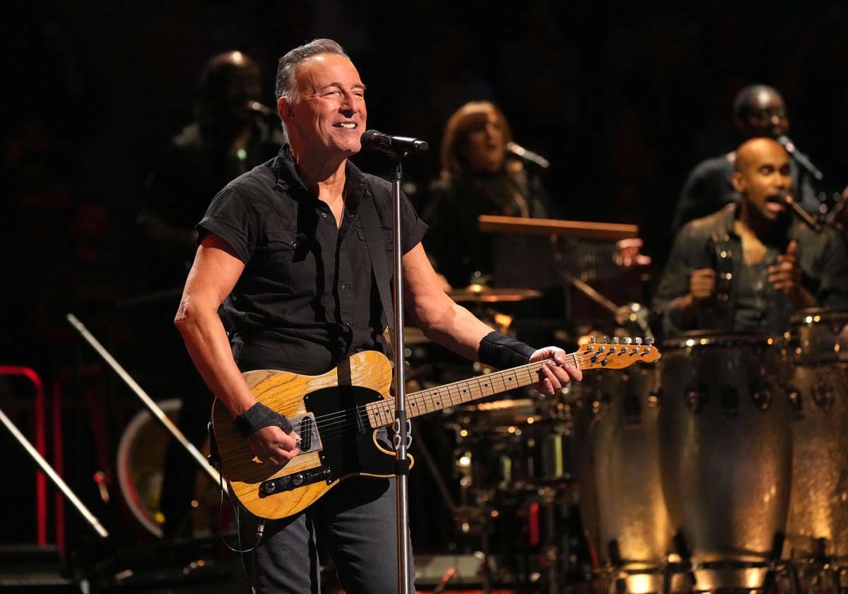 Bruce Springsteen Sets the Record Straight on Farewell Tour Rumors | Us ...