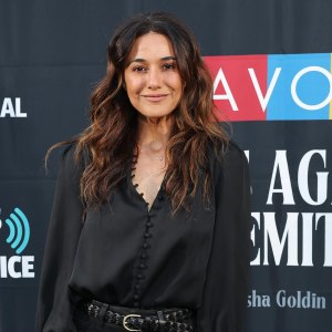 Emmanuelle Chriqui Had to Learn She Was More Than Her Looks and Style After Entourage 561