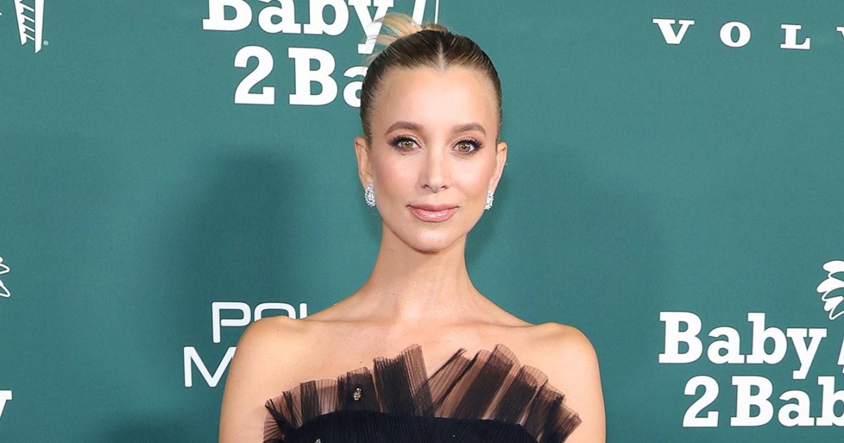 Fire Country’s Sabina Gadecki Details Mental and ‘Physical Toll’ of IVF Fire Country’s Sabina Gadecki Details Mental and ‘Physical Toll’ of IVF