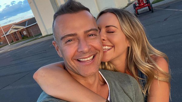 Joey Lawrence s Estranged Wife Samantha Posted Cryptic Message About Loss Before Filing for Divorce 075
