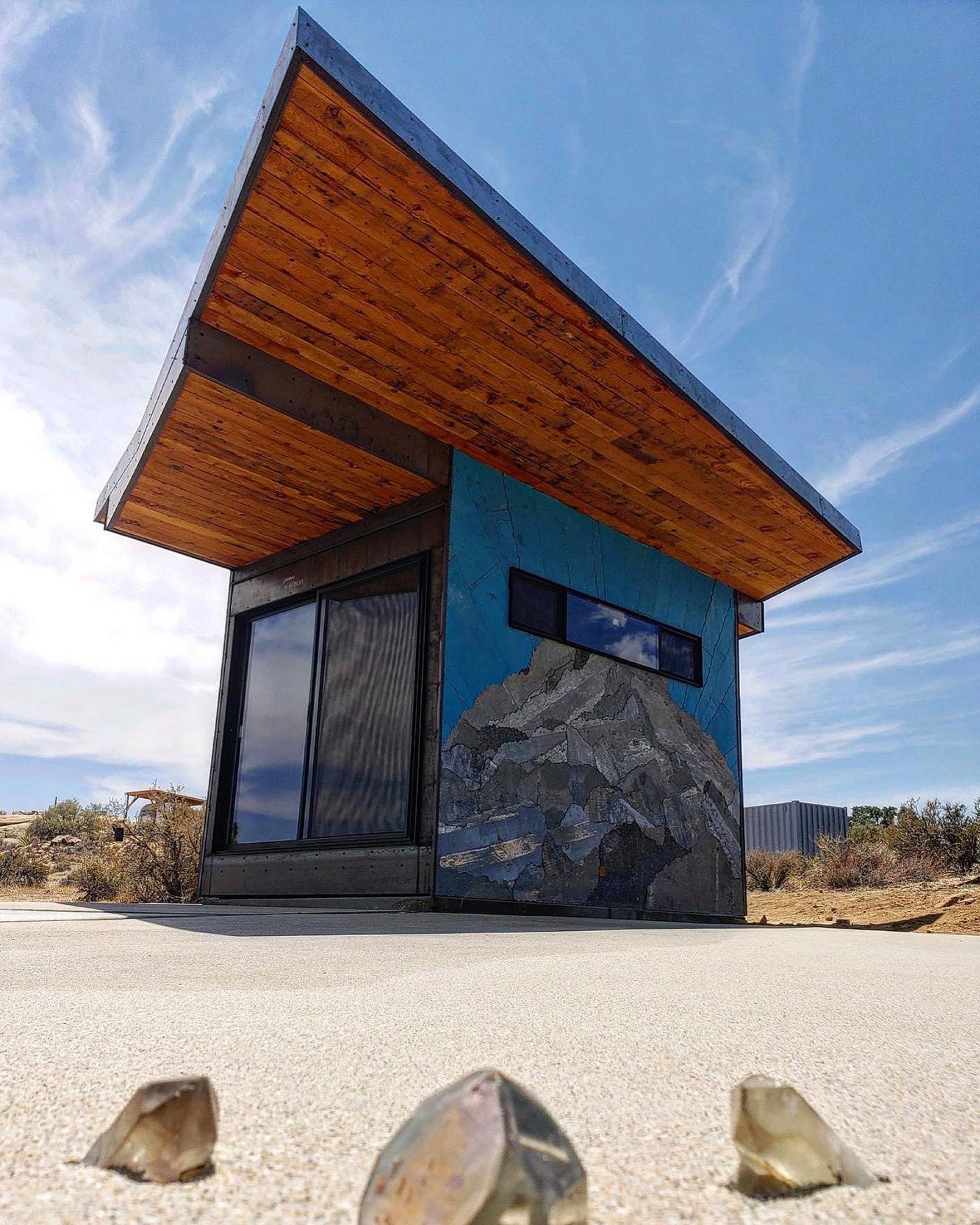 Simon Rex Lives Off the Grid in Shipping Container at Joshua Tree | Us ...