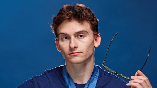 Stephen Nedoroscik in the Top 2 of Popular Video Game Streams Shirtless Online