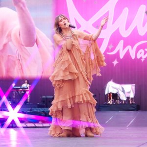 Suki Waterhouse Gushes that Her Chloe Eras Tour Outfit Is the Dress of My Dreams