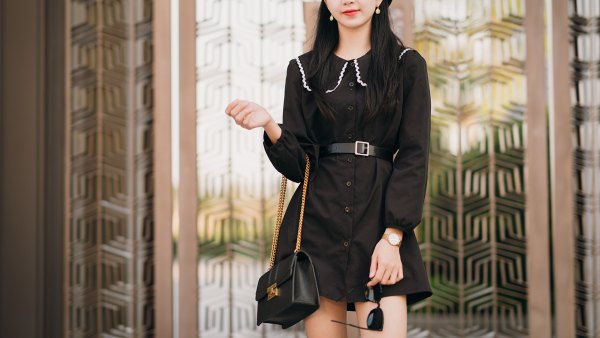 Fashionable girl in the street