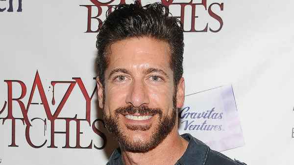 Eduardo Xol Dies in Stabbing
