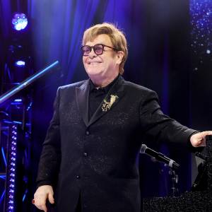 Elton John s Severe Eye Infection Left Him WIth Limited Vision 521