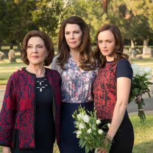 Everything Kelly Bishop Said About ‘Gilmore Girls’ in New Memoir ‘The Third Gilmore Girl’