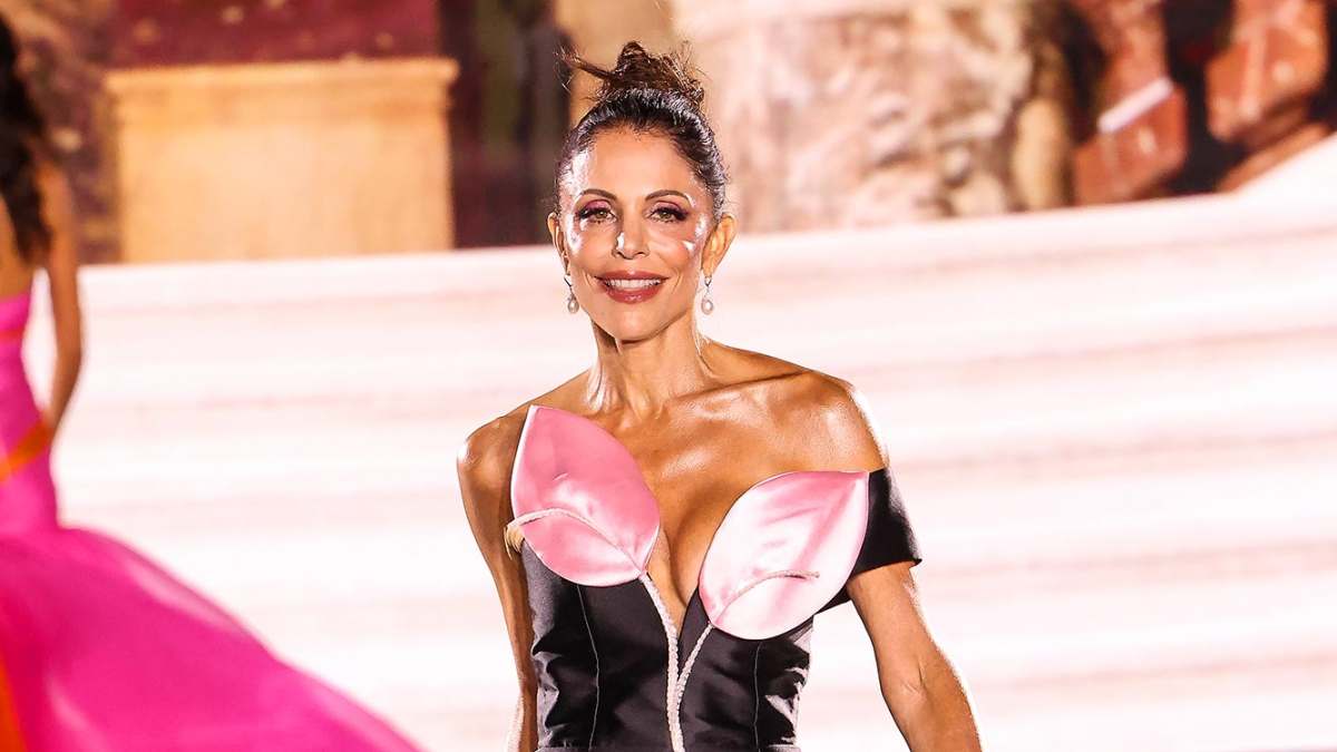 bethenny frankel pink dress After a mid-event change behind a door, we kept dancing at the pink pony club Comment DRESS and I'll send you the link #pink #arabianhorse