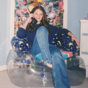 Inflatable Furniture: What Was That All About? Remembering the Late 90s Cool Girl Trend