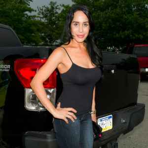 GettyImages-146709146-Nadya-Suleman