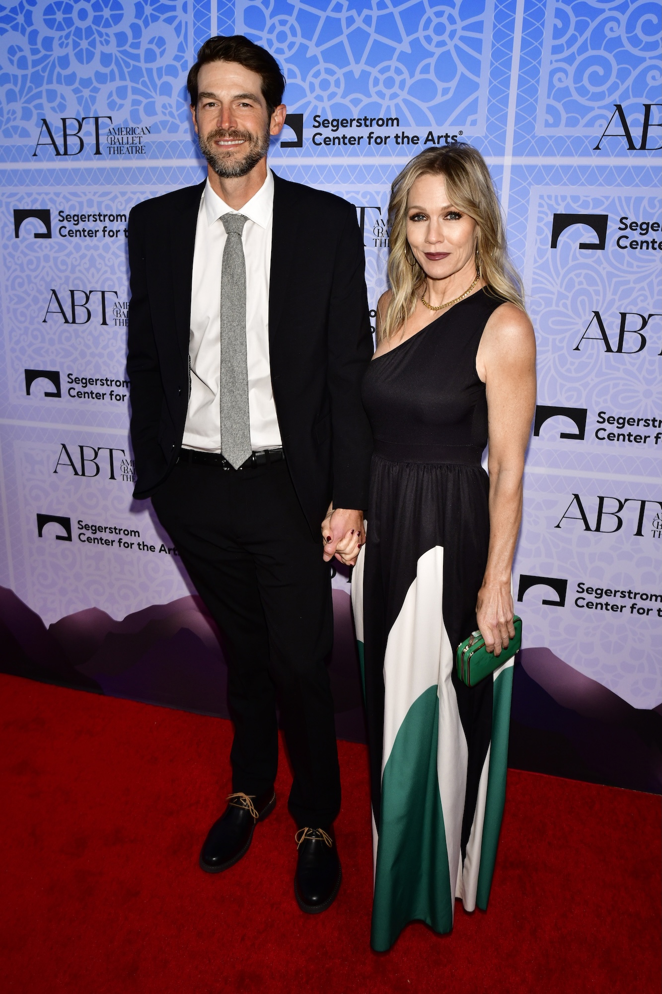 Jennie Garth and Husband Dave Abrams’ Relationship Timeline