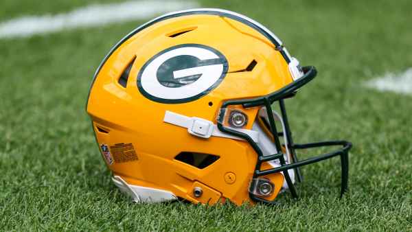 Green Bay Packers Players Raise Eyebrows With Controversial Take on Whether the Earth Is Flat