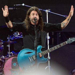 Instagram Account Claiming to Be the Mother of Dave Grohl s 4th Daughter Is a Fake 989