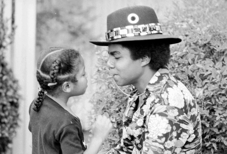Janet Jackson Breaks Silence on Brother Tito Jackson Death 2
