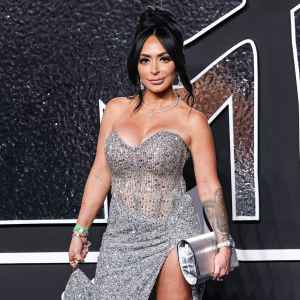 Jersey Shore Angelina Pivarnick Details Why She Nearly Quit Family Vacation Spinoff