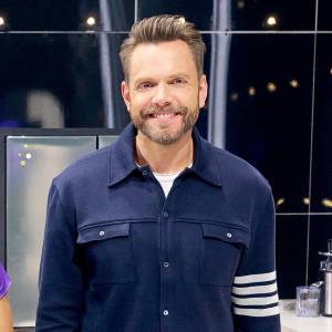 Joel McHale Admits Crime Scene Kitchen Contestants Have Told Him to Stop Talking So Much Leave 260