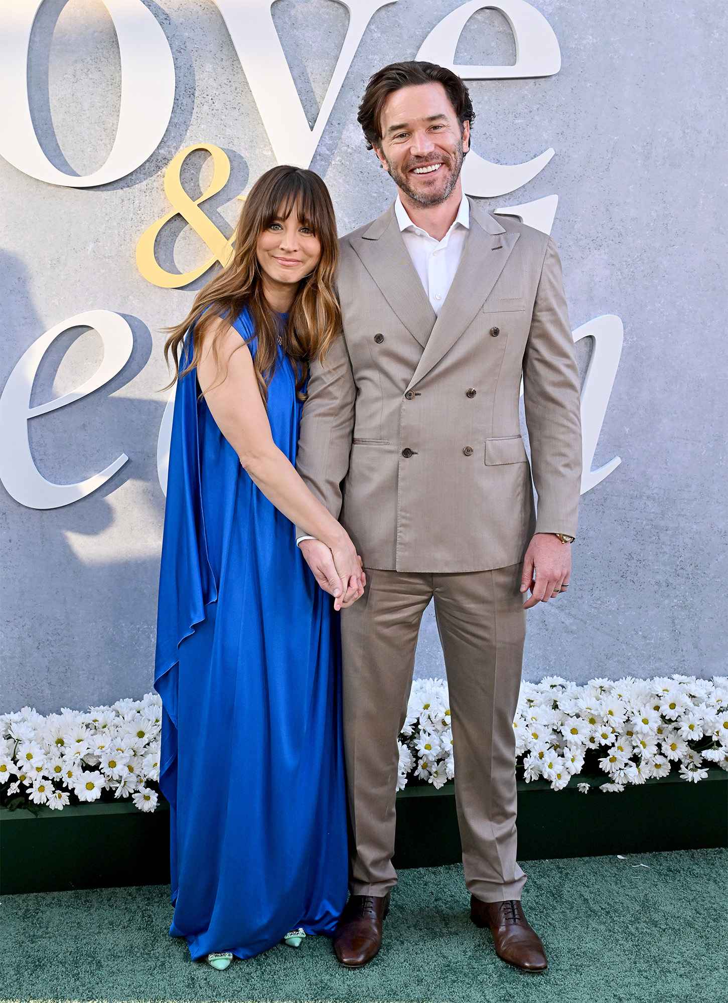 Kaley Cuoco En Johnny Galecki 2024 My Husband Loves Ex Johnny Galecki: