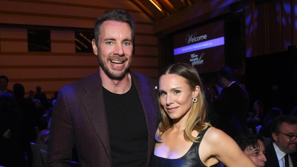 Kristen Bell and Dax Shepard Let Daughters Roam Theme Park Alone 368