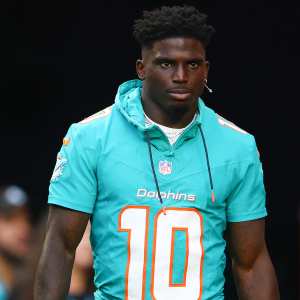 Miami Dolphins Wide Receiver Tyreek Hill Detained for Driving Violation Ahead of 1st Game of Season