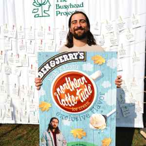 Noah Kahan Gets His Very Own Ben and Jerry s Ice Cream Flavor — Just in Time for Stick Season 330