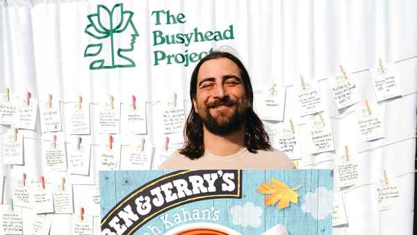 Noah Kahan Gets His Very Own Ben and Jerry s Ice Cream Flavor — Just in Time for Stick Season 330