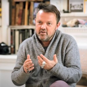 Photographer David Loftus Says Worst Star to Photograph Ordered Drugs to the Shoot 379