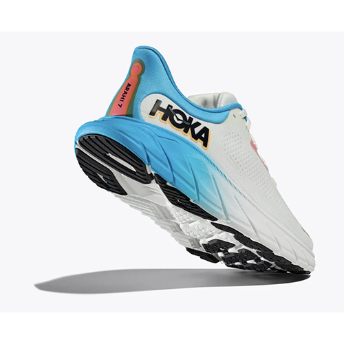 HOKA Arahi 7