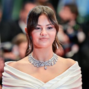 Selena Gomez Cant Carry Her Own Children Due to Medical Issues