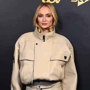 Sophie Turner Clarifies Comments About the Struggle of Being a Single Mom