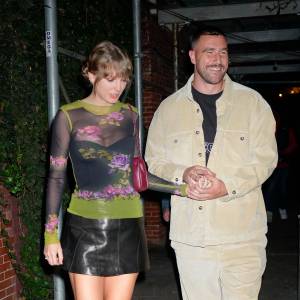 Taylor Swift and Travis Kelce Prove They're So New York on Dinner Date After 1st Chiefs Victory