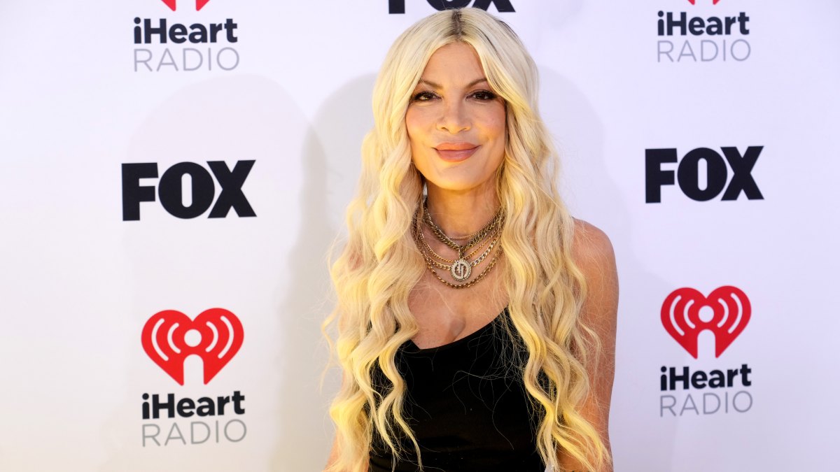 Tori Spelling.