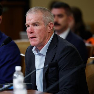Us Explains Brett Favre s Welfare Debacle 572