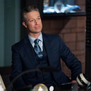 ADA Sonny Carisi Reverts to His Cop Ways After Sensing a Threat to His Daughter in SVU Clip
