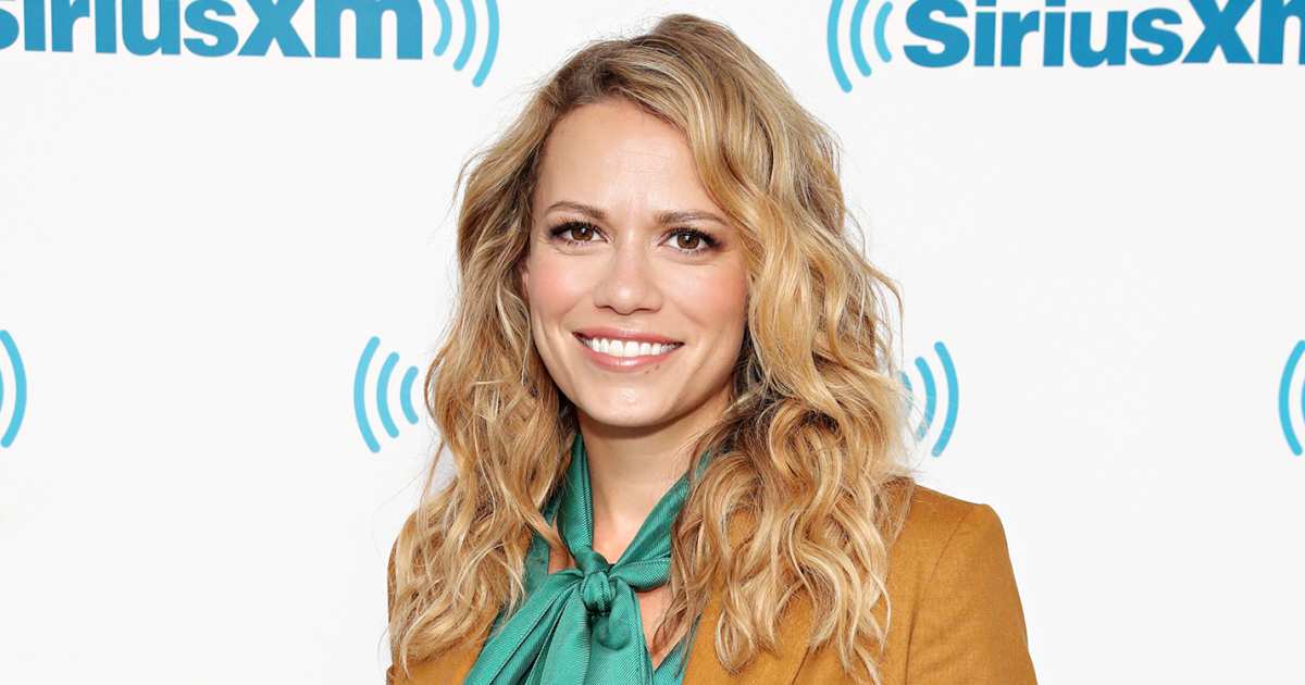 Bethany Joy Lenz Opens Up About ‘Seeing a Wonderful Man’ Bethany Joy Lenz Opens Up About ‘Seeing a Wonderful Man’
